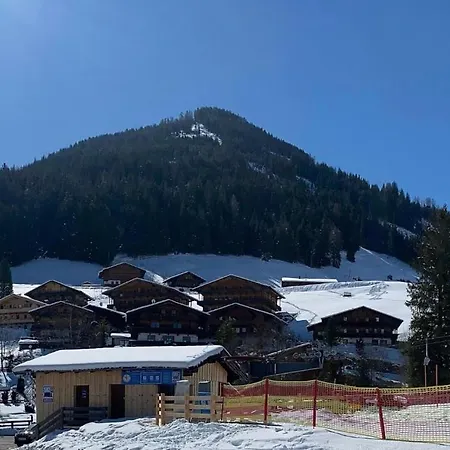 Haus Hislop *