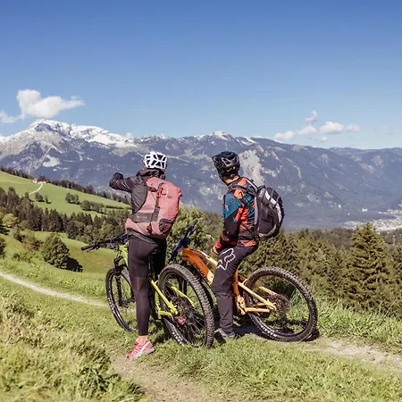 Haus Hislop Апартаменты