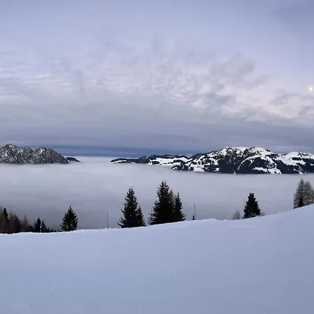 Haus Hislop Апартаменты *