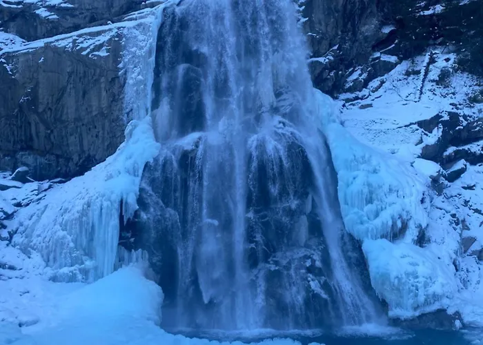 Haus Hislop Апартаменты