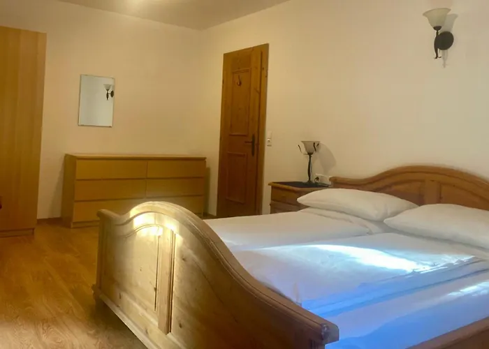 Апартаменты Haus Hislop *